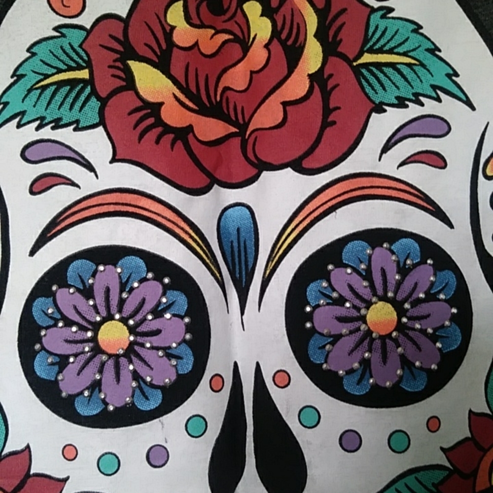Skull Tee - Picture 3 of 6